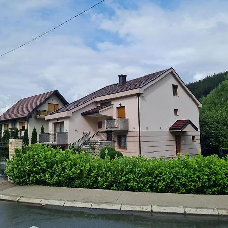 Apartmani Minjevic 비옐로폴레 외부 사진