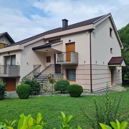 Apartmani Minjevic 비옐로폴레 외부 사진