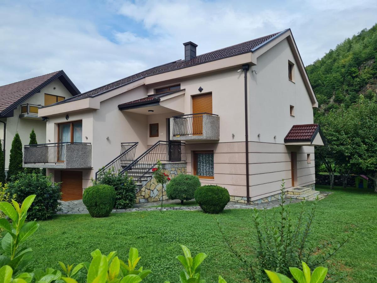 Apartmani Minjevic 비옐로폴레 외부 사진