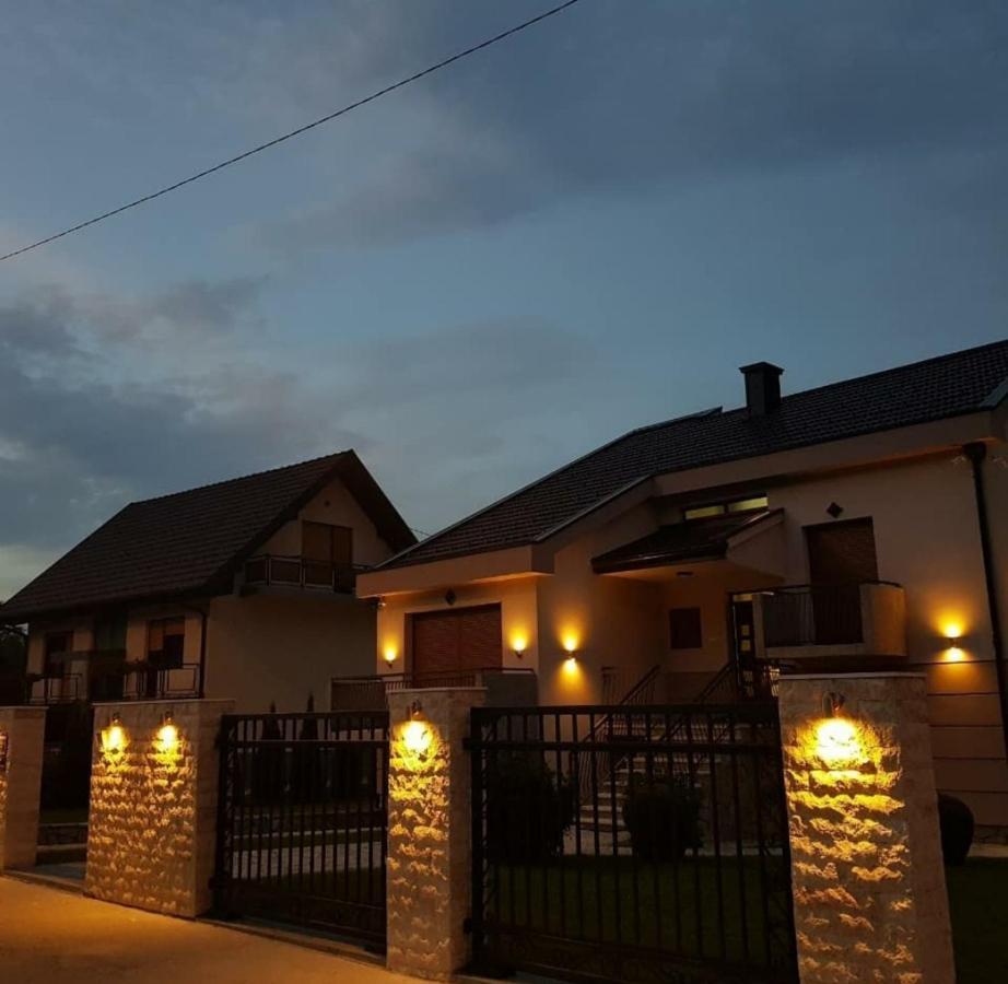 Apartmani Minjevic 비옐로폴레 외부 사진