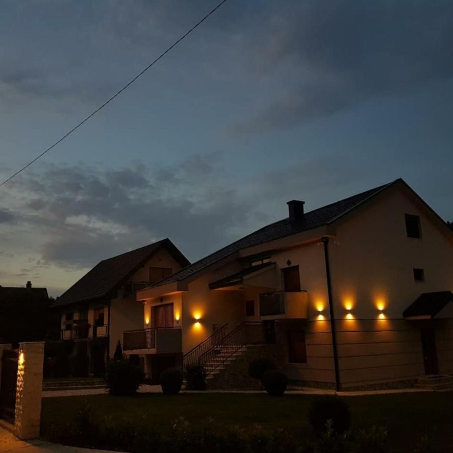 Apartmani Minjevic 비옐로폴레 외부 사진